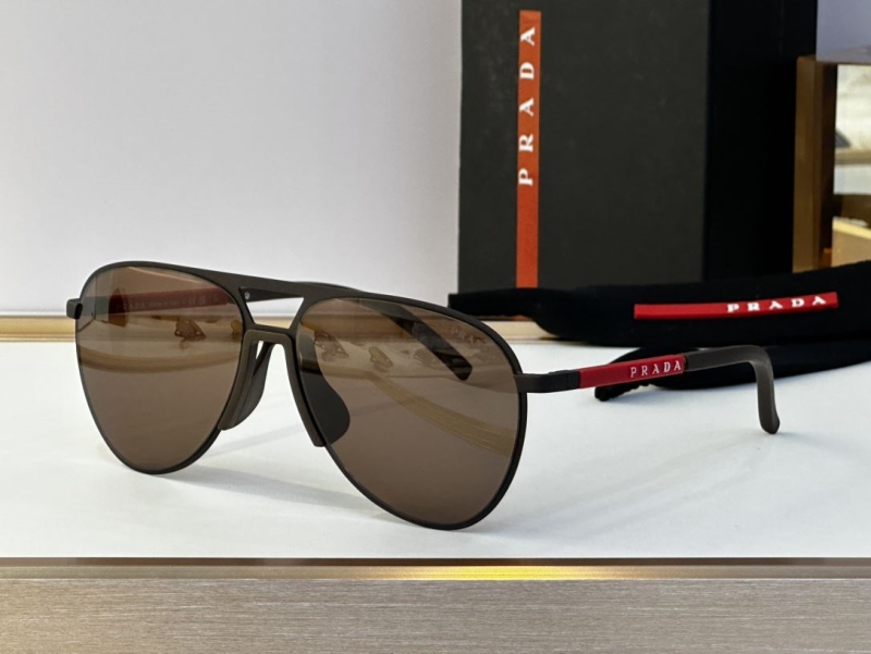 RAY BAN
